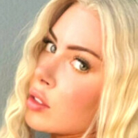 Amandanicole  Alaston