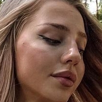 Anya Hryshchenko Alaston