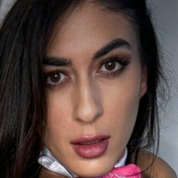 desi.does Alaston