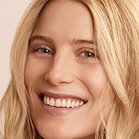 Dree Hemingway Alaston
