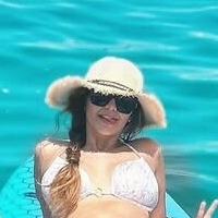 emikukis Alaston