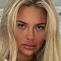 hollyhensonx Alaston