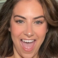 kellymonroeofficial Alaston