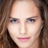 Lea Arnezeder Alaston