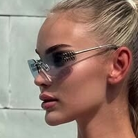 lina_linaaa2 Alaston