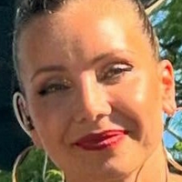 Luciana Abreu Alaston