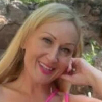 Momma Bombshell Alaston
