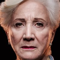 Olympia Dukakis Alaston