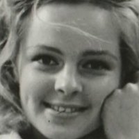 Sabine Sinjen Alaston