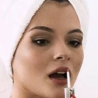 Thbnlaure Alaston