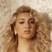 Tori Kelly Alaston