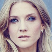 Winter Ave Zoli Alaston