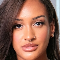 Zoey Sinn / zoeyxsinn Alaston